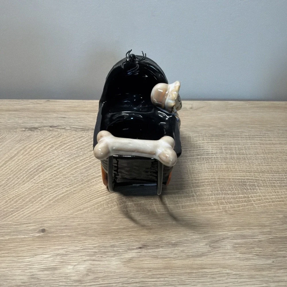 Yankee Candle Halloween Creepy Baby Carriage Candle Holder Spider Retired 2013